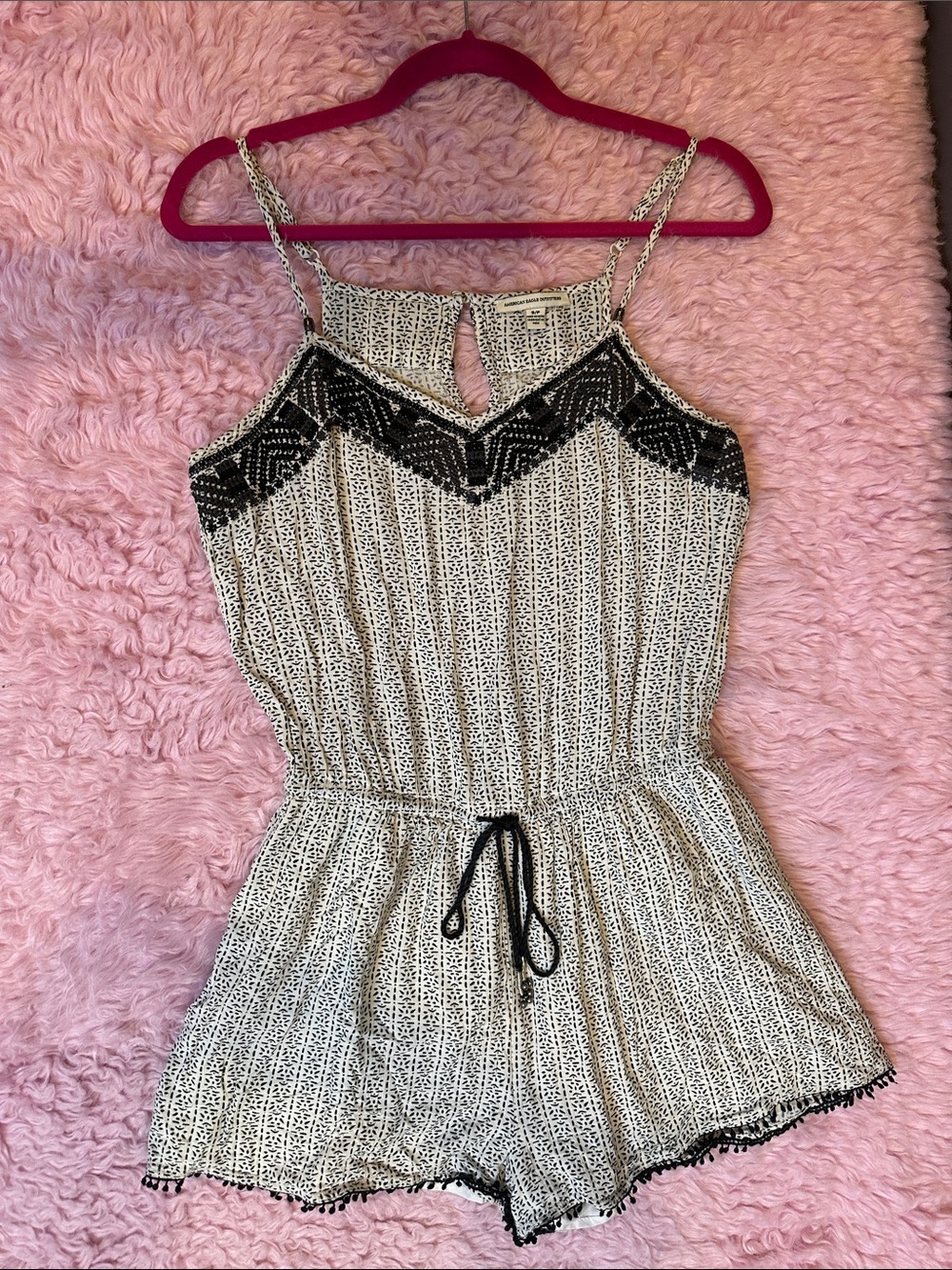 American Eagle gray embroidered print cinch waist lined romper size S